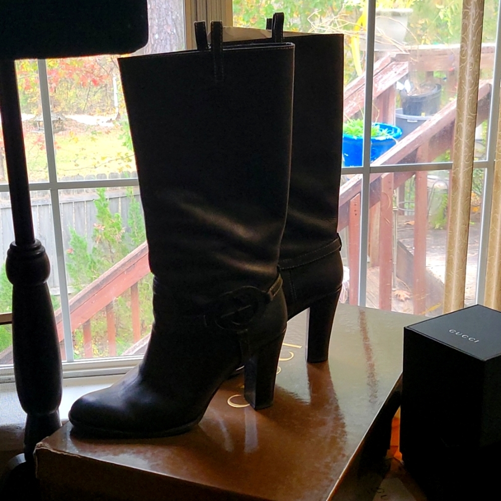 Gucci Black boots size 10.5 5 inches heel